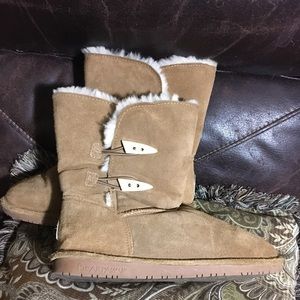 BEAR PAWS AFTER SURF BOOT UGG STYLE SZ 10 MISSING ONE BUTTON